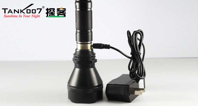 1455525631886614.jpg 強(qiáng)光手電筒.jpg