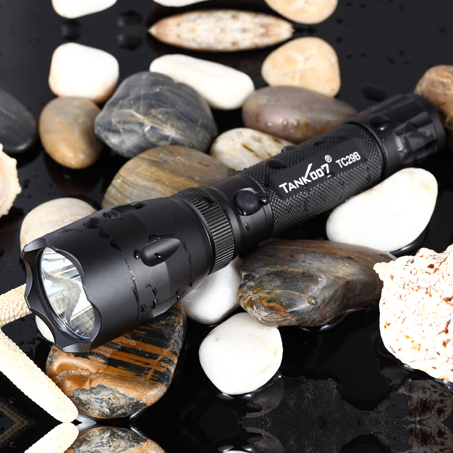 強(qiáng)光手電筒什么牌子好？哪里的強(qiáng)光手電筒生產(chǎn)廠家好